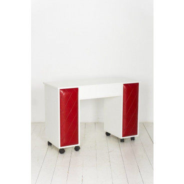 Маникюрный стол "Gusto"